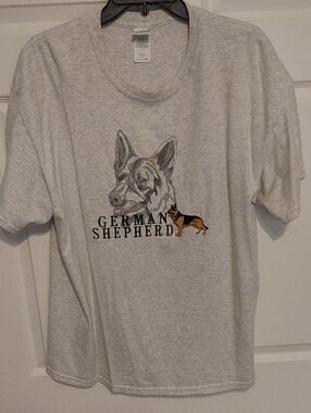 Gildan Light Gray German Shepherd Graphic Tee